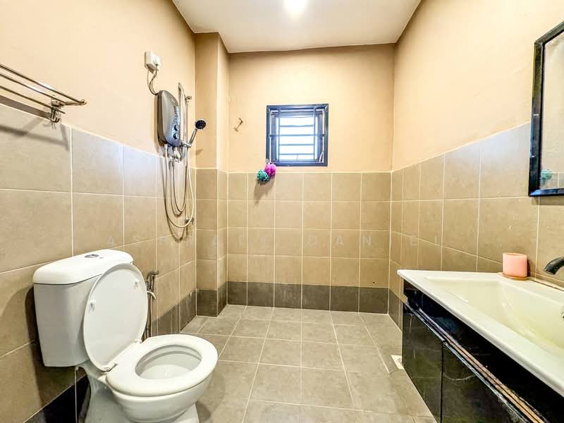 Rumah Teres 2 Tingkat untuk Dijual di Taman Meru Aman (Kapar) - Ashraff Daniel - PropertyGuru.com.my