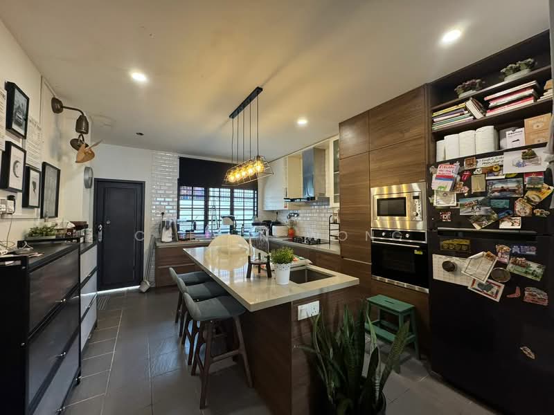 1.5-storey Terraced House for Sale in Taman Perling (Perling) - Calvin Wong - Kitchen - PropertyGuru.com.my