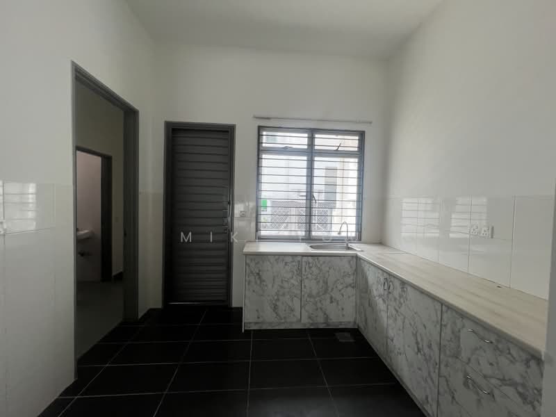 2-storey Terraced House for Rent in Kota Kemuning (Shah Alam) - Miki You - Kitchen - PropertyGuru.com.my