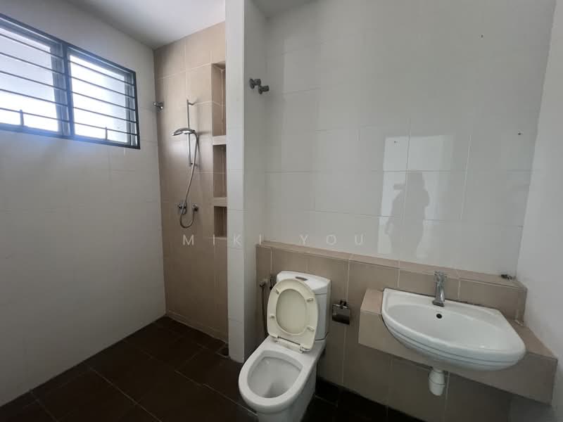 2-storey Terraced House for Rent in Kota Kemuning (Shah Alam) - Miki You - Bathroom - PropertyGuru.com.my