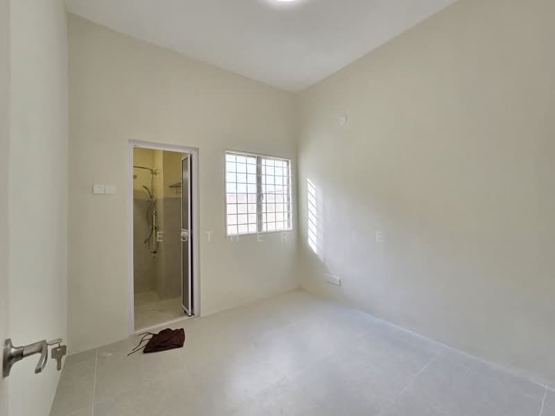 Terraced House for Sale in Bandar Baru Ampang (Ampang) - Esther Yee - Bathroom - PropertyGuru.com.my