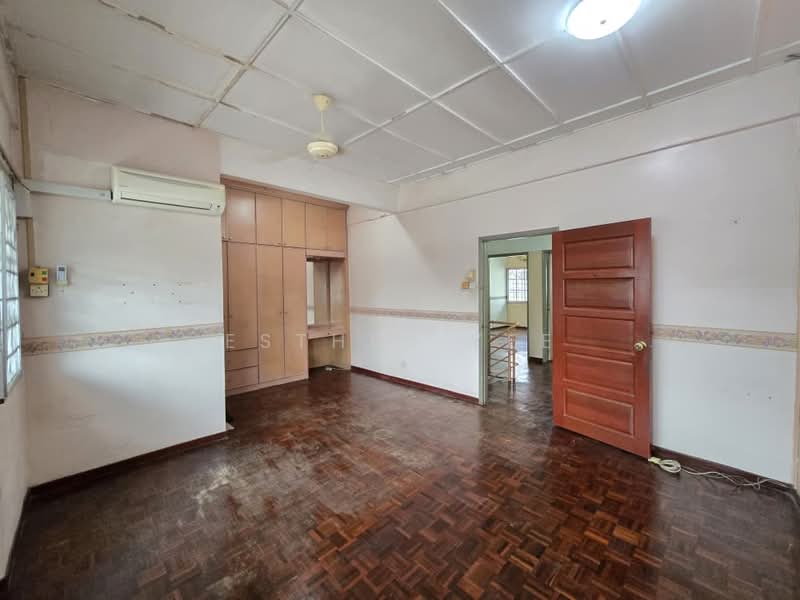 2-storey Terraced House for Sale in Taman Halaman (Ampang) - Esther Yee - Bedroom - PropertyGuru.com.my