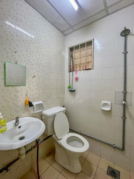 Kondominium untuk Dijual di Kondominium Kristal - Adam Bin Nizar - PropertyGuru.com.my