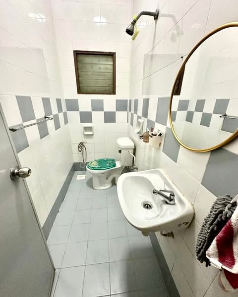 Rumah Teres 2 Tingkat untuk Dijual di Kota Kemuning (Shah Alam) - Kho Daniel - Bathroom - PropertyGuru.com.my