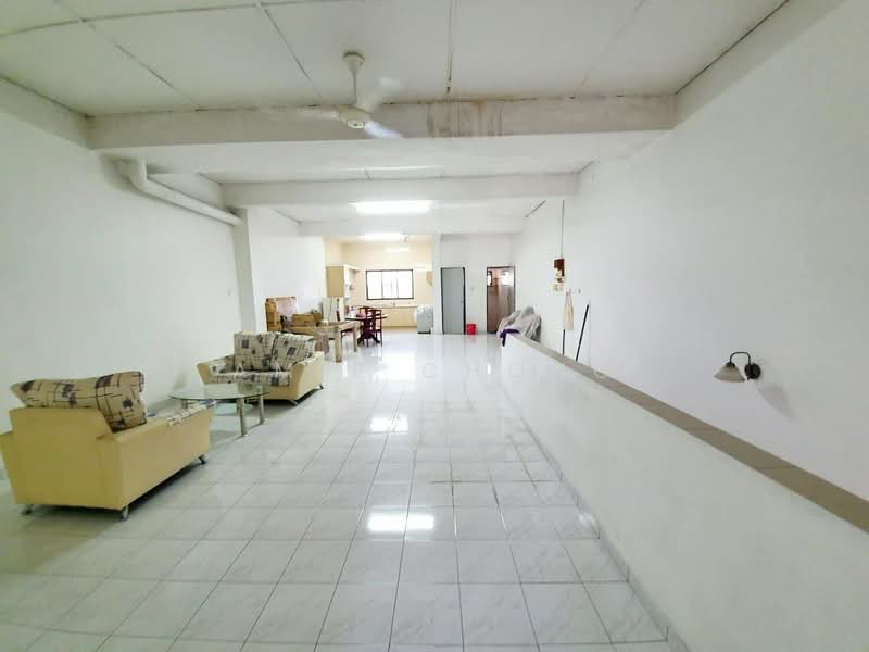 Shop for Sale in Bercham (Ipoh) - Amie Chong - Living Room - PropertyGuru.com.my
