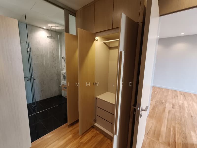 Servis Apartment untuk Dijual di Conlay - Jimmy Lee - Bathroom - PropertyGuru.com.my