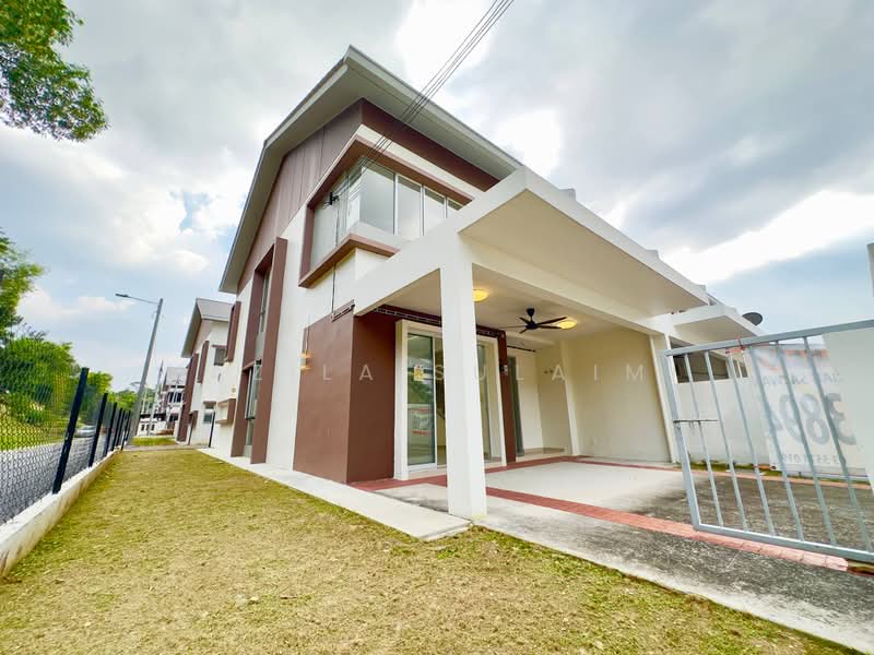 Rumah Teres untuk Dijual di Sepang (Selangor) - Yazila Sulaimi - Exterior - PropertyGuru.com.my