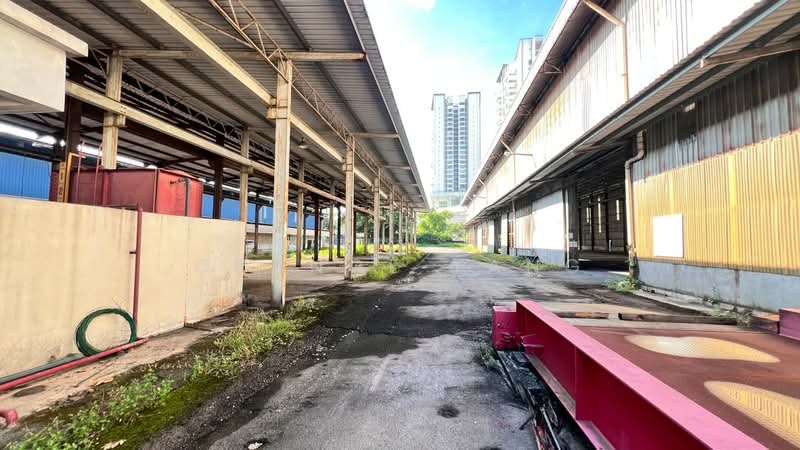 Factory for Rent in Puchong (Selangor) - Orange Tang - Exterior - PropertyGuru.com.my