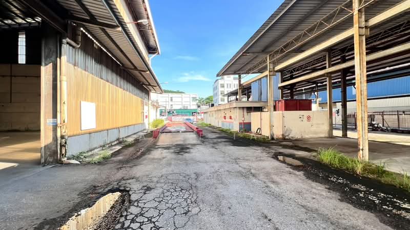 Factory for Rent in Puchong (Selangor) - Orange Tang - Exterior - PropertyGuru.com.my