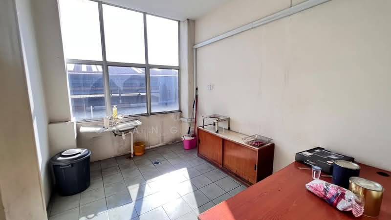 Factory for Rent in Puchong (Selangor) - Orange Tang - Interior - PropertyGuru.com.my