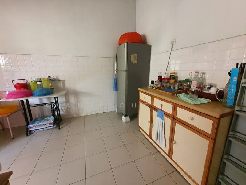 Rumah Teres 2 Tingkat untuk Dijual di Taman Bercham Jaya (Ipoh) - Amie Chong - Kitchen - PropertyGuru.com.my