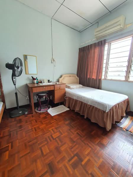 Rumah Teres 2 Tingkat untuk Dijual di Taman Bercham Jaya (Ipoh) - Amie Chong - Bedroom - PropertyGuru.com.my