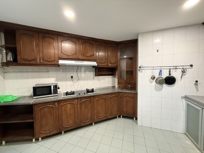 Kondominium untuk Disewa di Pantai Panorama Condominiums - Bernhardt . - PropertyGuru.com.my