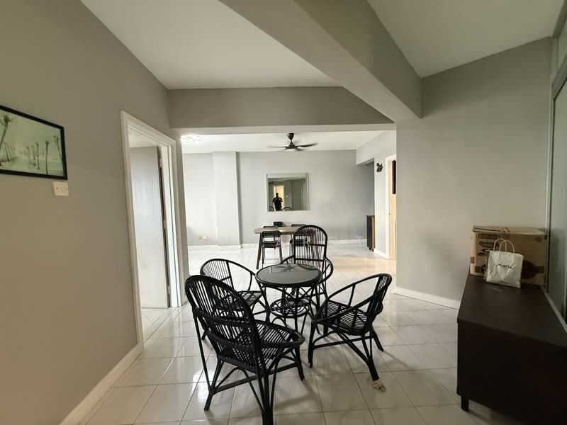 Kondominium untuk Disewa di Pantai Panorama Condominiums - Bernhardt . - PropertyGuru.com.my