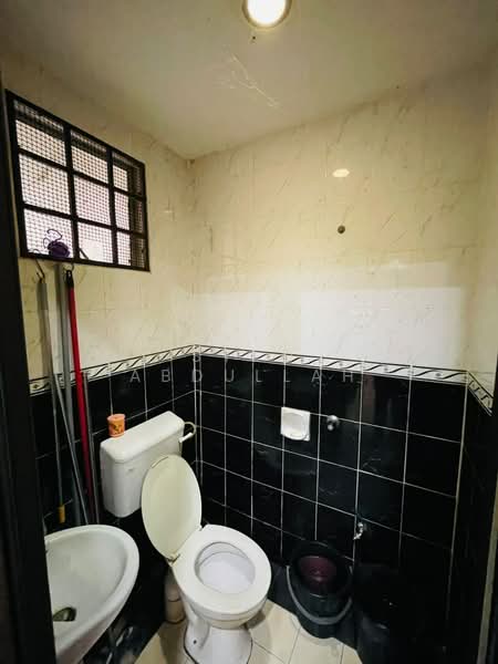 2-storey Terraced House for Sale in Bandar Puncak Alam (Puncak Alam) - Syed Abdullah - Bathroom - PropertyGuru.com.my