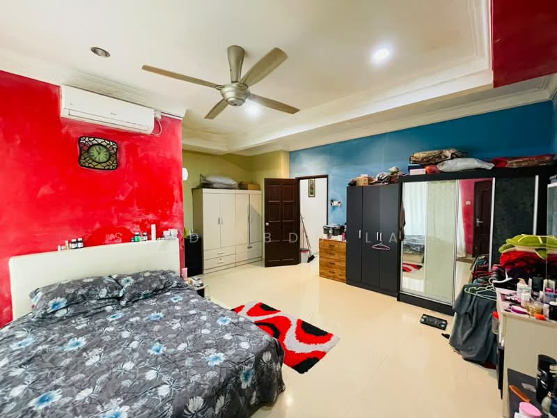 2-storey Terraced House for Sale in Bandar Puncak Alam (Puncak Alam) - Syed Abdullah - Bedroom - PropertyGuru.com.my