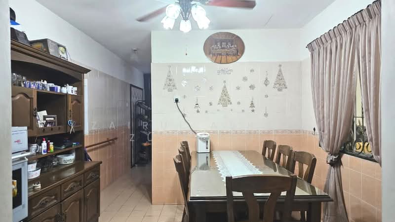 Semi-Detached House for Sale in Seri Kembangan (Selangor) - Zairul Asrah Zulkefli - Dining Room - PropertyGuru.com.my