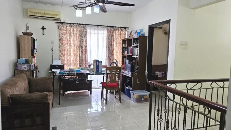 Semi-Detached House for Sale in Seri Kembangan (Selangor) - Zairul Asrah Zulkefli - Study - PropertyGuru.com.my