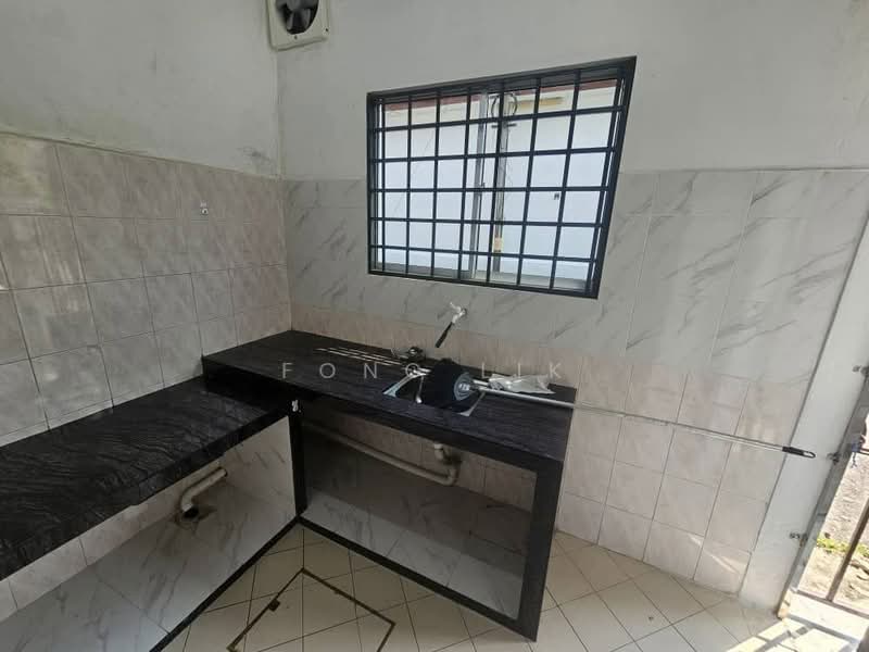 Rumah Teres 2 Tingkat untuk Dijual di Taman Pulai Utama (Skudai) - Fong Lik - Kitchen - PropertyGuru.com.my