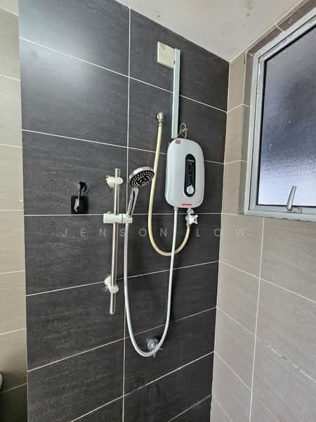 Servis Apartment untuk Disewa di Maxim Residences - Jenson Low - Bathroom - PropertyGuru.com.my