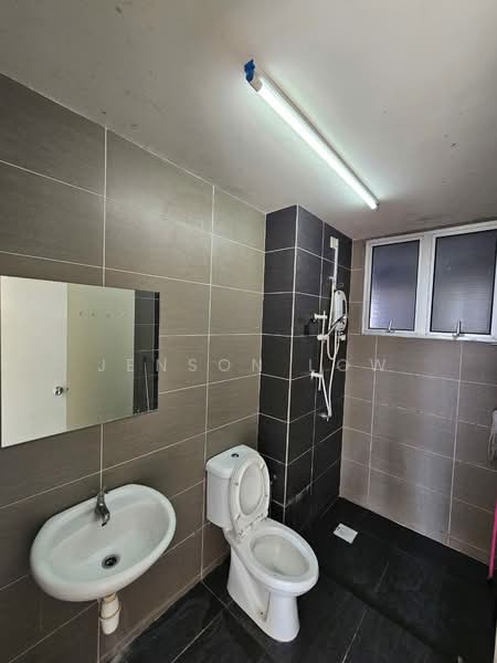 Servis Apartment untuk Disewa di Maxim Residences - Jenson Low - Bathroom - PropertyGuru.com.my
