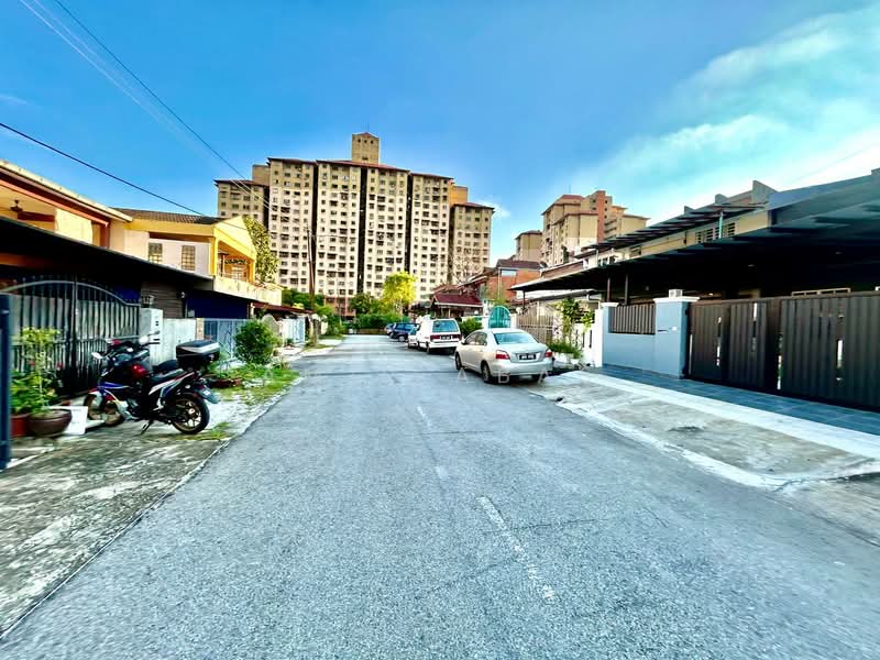 Rumah Teres 2 Tingkat untuk Dijual di Batu Caves (Selangor) - Amir Abas - Exterior - PropertyGuru.com.my