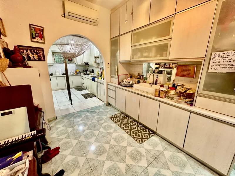 Rumah Teres 2 Tingkat untuk Dijual di Batu Caves (Selangor) - Amir Abas - Kitchen - PropertyGuru.com.my