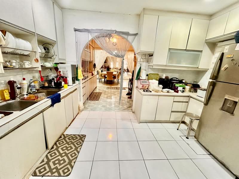 Rumah Teres 2 Tingkat untuk Dijual di Batu Caves (Selangor) - Amir Abas - Kitchen - PropertyGuru.com.my