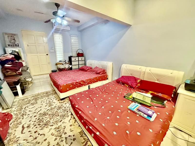 Rumah Teres 2 Tingkat untuk Dijual di Batu Caves (Selangor) - Amir Abas - Bedroom - PropertyGuru.com.my