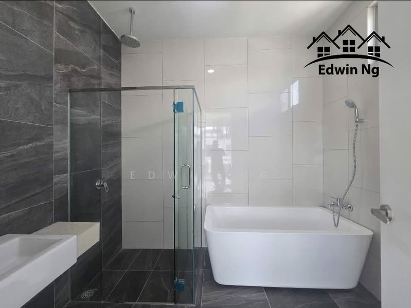 Rumah Banglo untuk Disewa di Taman Bukit Minyak (Bukit Minyak) - Edwin Ng - Bathroom - PropertyGuru.com.my