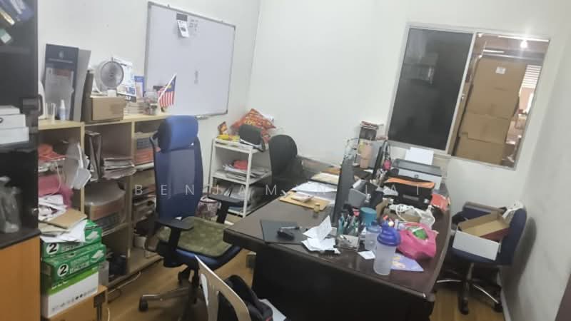 Kedai untuk Dijual di Seri Kembangan (Selangor) - Benjamin Lai - Study - PropertyGuru.com.my