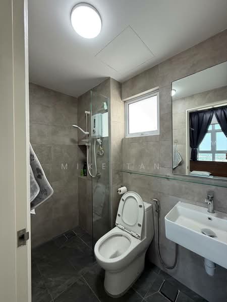 Servis Apartment untuk Disewa di Mesahill - Mike Tan - Bathroom - PropertyGuru.com.my