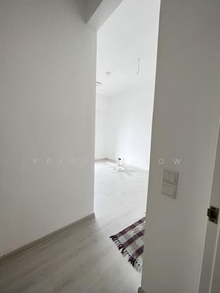 Service Residence for Sale at Equine Residence - Pristine Low - Corridor - PropertyGuru.com.my