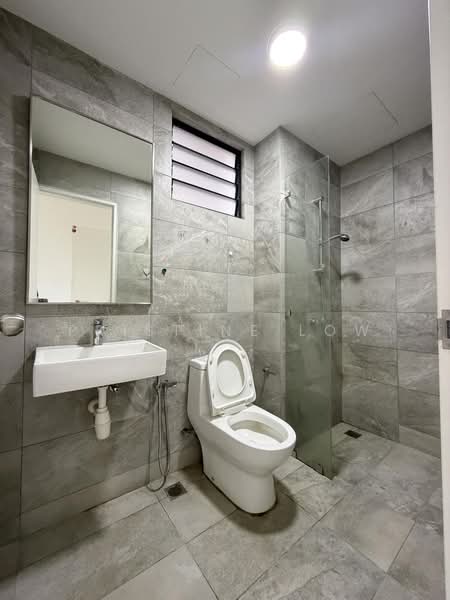 Servis Apartment untuk Disewa di Equine Residence - Pristine Low - Bathroom - PropertyGuru.com.my
