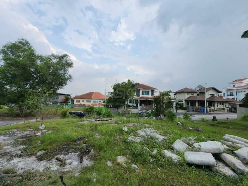 Tanah Banglo untuk Dijual di Seksyen 13 (Shah Alam) - Reena Sarif - Exterior - PropertyGuru.com.my