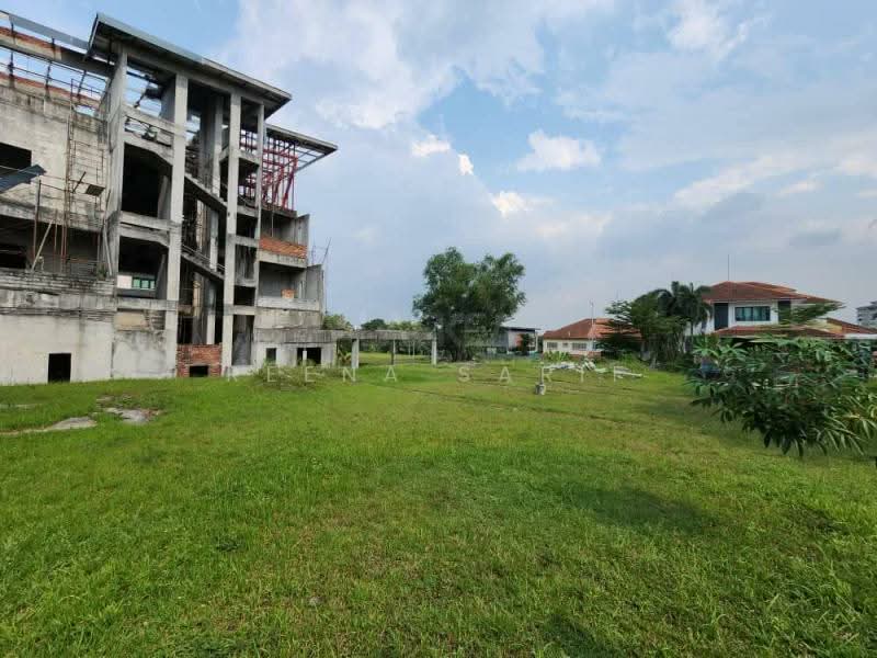 Tanah Banglo untuk Dijual di Seksyen 13 (Shah Alam) - Reena Sarif - Exterior - PropertyGuru.com.my