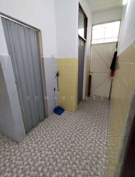 1-storey Terraced House for Rent in Taman Iping (Batu Maung) - Edward Lee - Corridor - PropertyGuru.com.my