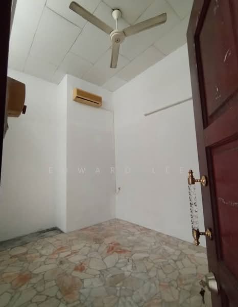 1-storey Terraced House for Rent in Taman Iping (Batu Maung) - Edward Lee - Interior - PropertyGuru.com.my