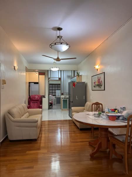 Rumah Teres 1.5 Tingkat untuk Dijual di Taman Pelangi Indah (Ulu Tiram) - Fong Lik - Living Room - PropertyGuru.com.my
