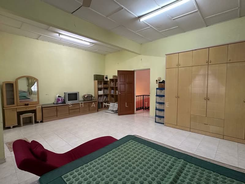 Rumah Teres 2 Tingkat untuk Dijual di Taman Sri Kluang (Kluang) - Shanel Tee - Living Room - PropertyGuru.com.my