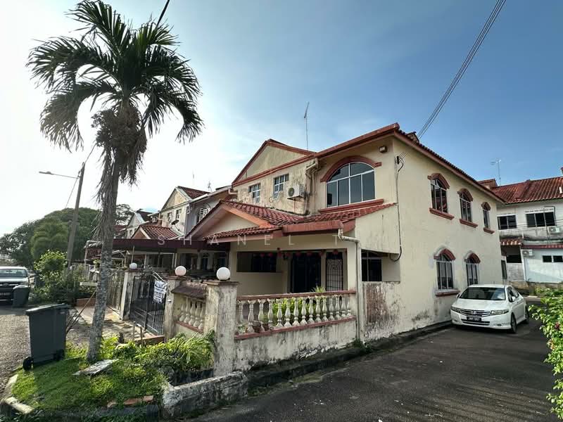 Rumah Teres 2 Tingkat untuk Dijual di Taman Sri Kluang (Kluang) - Shanel Tee - Exterior - PropertyGuru.com.my