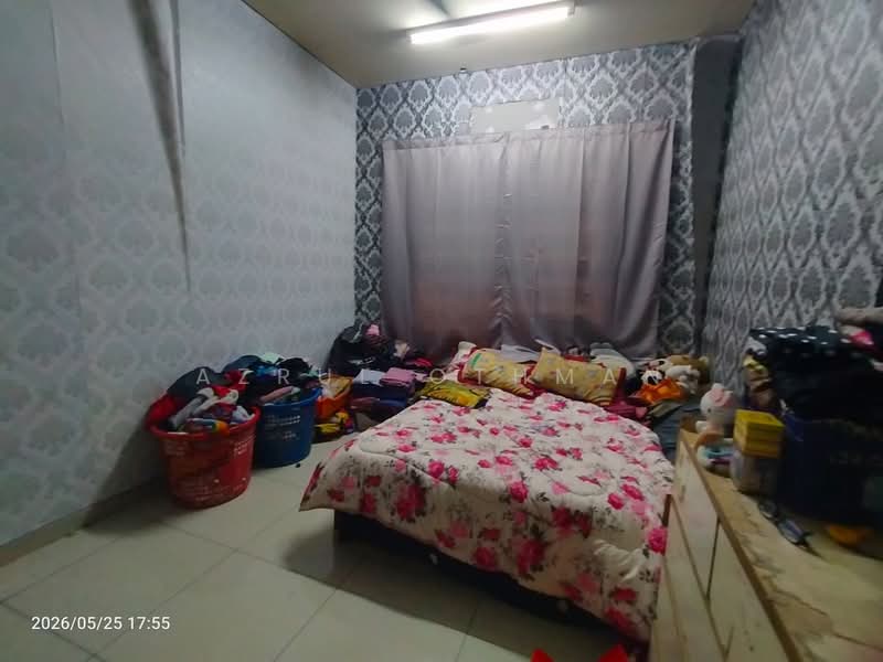 1-storey Terraced House for Sale in Taman Nusa Intan (Senawang) - Azrul Othman - Bedroom - PropertyGuru.com.my