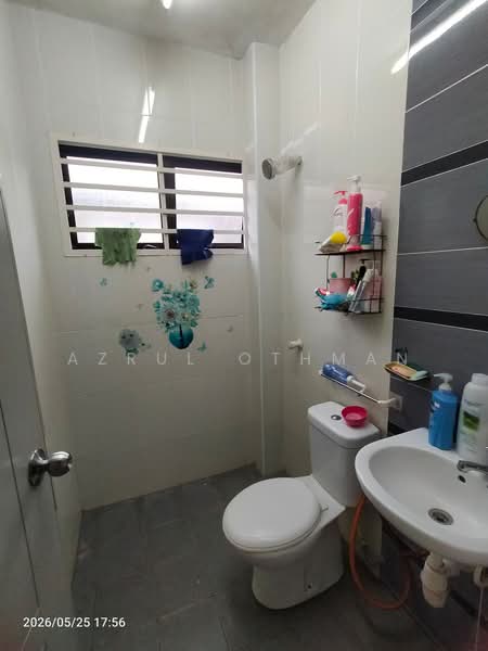 1-storey Terraced House for Sale in Taman Nusa Intan (Senawang) - Azrul Othman - Bathroom - PropertyGuru.com.my