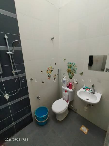 1-storey Terraced House for Sale in Taman Nusa Intan (Senawang) - Azrul Othman - Bathroom - PropertyGuru.com.my