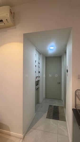 Kondominium untuk Dijual di The WaterEdge (Pinggiran Air) - CN Wang - Corridor - PropertyGuru.com.my