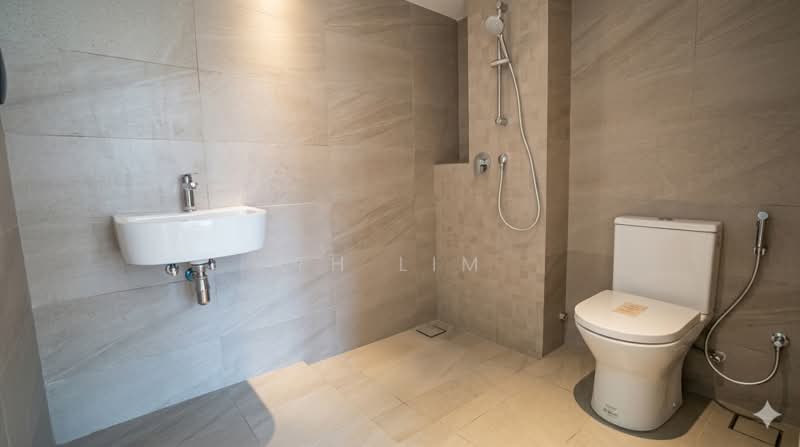 Semi-Detached House for Sale in Seri Kembangan (Selangor) - TH Lim - Bathroom - PropertyGuru.com.my