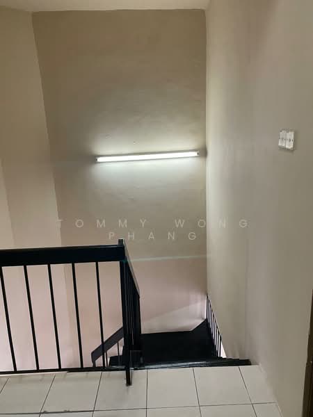 Rumah Teres 2 Tingkat untuk Dijual di Lestari Putra (Seri Kembangan) - Tommy Wong Phang - Interior - PropertyGuru.com.my