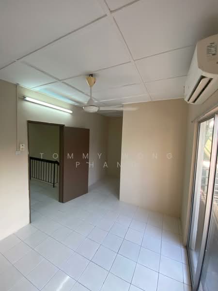 Rumah Teres 2 Tingkat untuk Dijual di Lestari Putra (Seri Kembangan) - Tommy Wong Phang - Interior - PropertyGuru.com.my