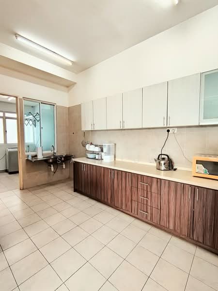 Condominium for Rent at 8 Petaling - Sara Low - Kitchen - PropertyGuru.com.my