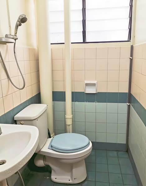 Pangsapuri untuk Dijual di Krystal Villa - Li Fang - Bathroom - PropertyGuru.com.my